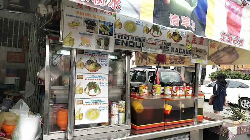 Tan Jetty Prawn Fritters & Loh Bak