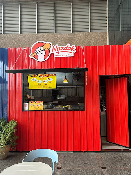 Nyedok Masakan Goreng Kunyit - Georgetown