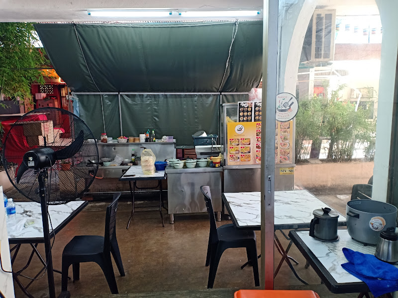 A Roi Reng Thai Food