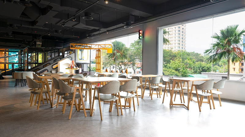 Cocoon+ Kids Cafe - Gurney