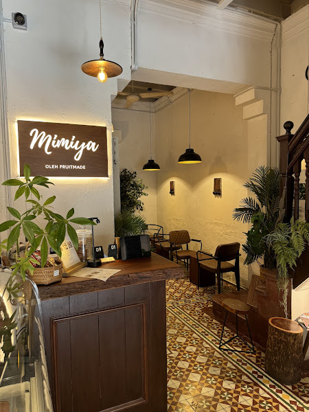 Mimiya ( by Fruitmade )