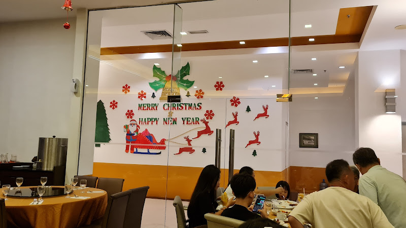 The Captain's Restaurant (Members only)