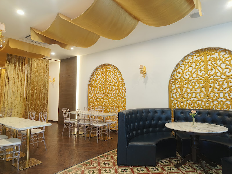 Oh Yeah Palace ( Oh Yeah Banana Leaf )