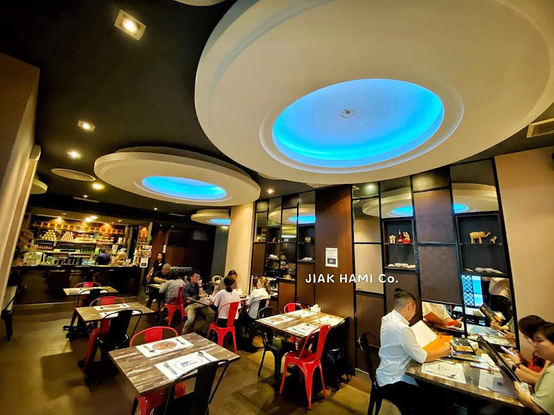 Blue Chang MODERN THAI CUISINE