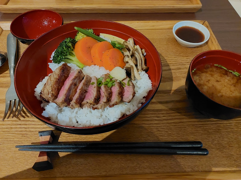 J-kitchen Restaurant